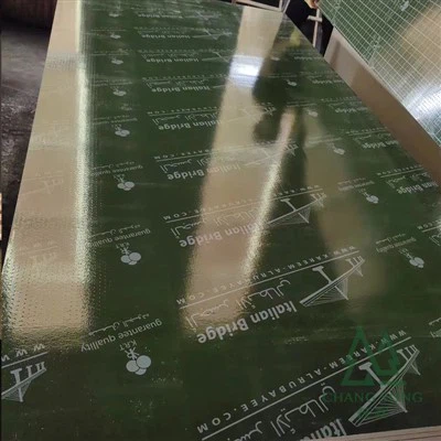 নির্মাণ চলচ্চিত্রের মুখোমুখি পাতলা পাতলা কাঠের